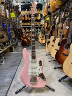 squier bass VI station music montgermont rennes 1