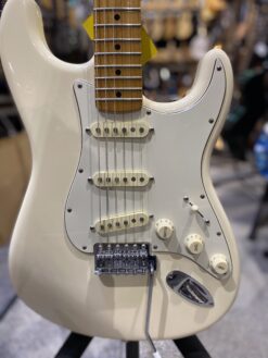 fender strat jimi hendrix montgermont rennes 2